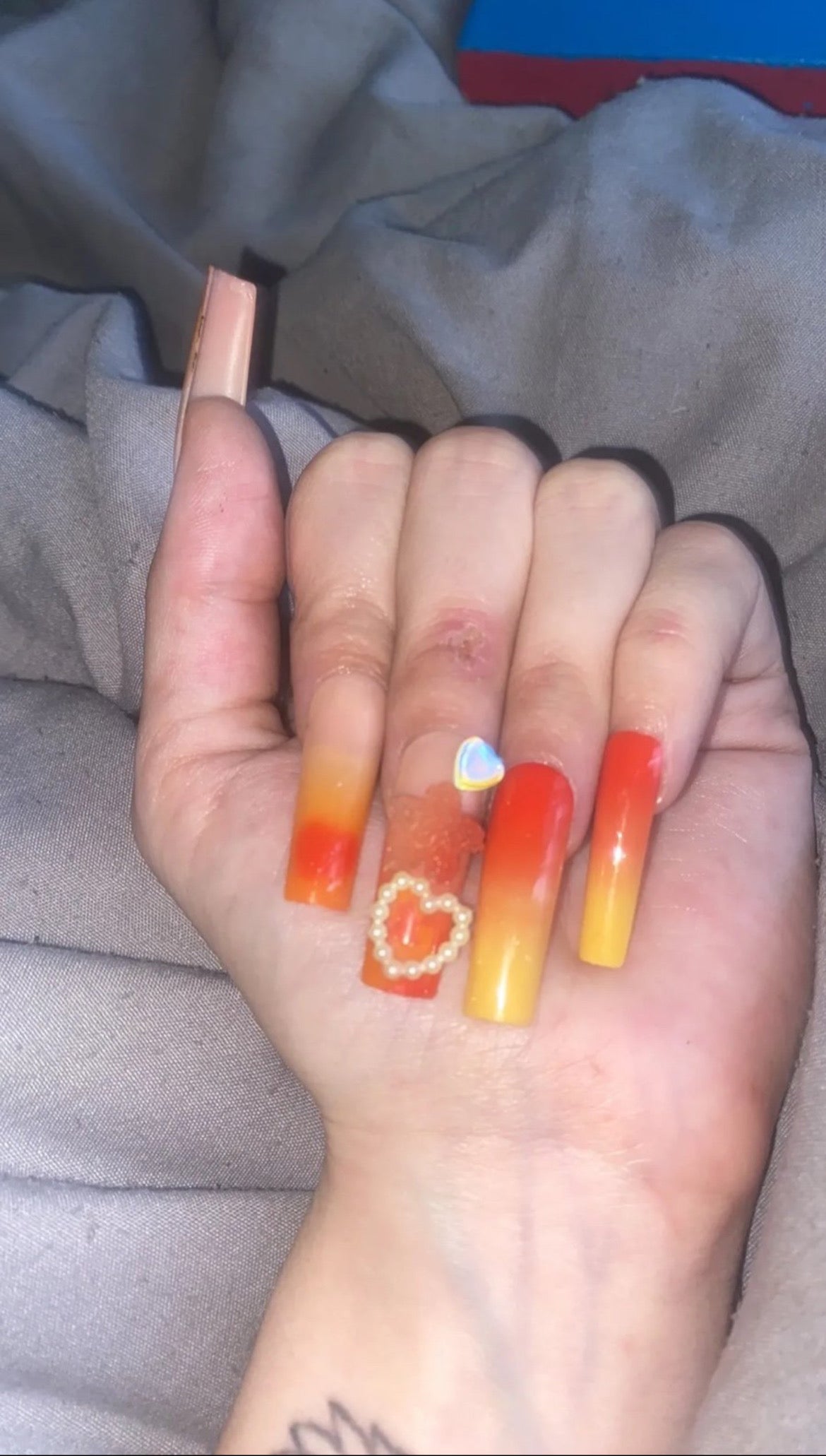3D Gummi Bear Nails (24pcs)
