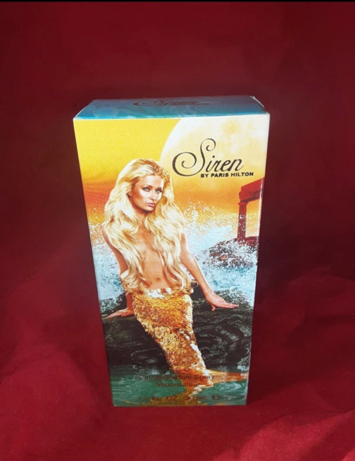 Paris Hilton Siren Perfume
