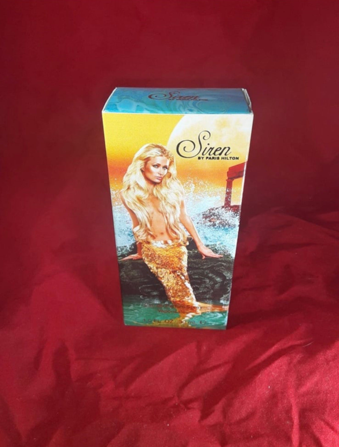 Paris Hilton Siren Perfume